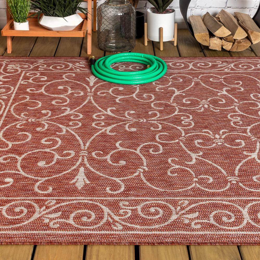 Red and Beige 4' x 6' Flat Woven Reversible Rug
