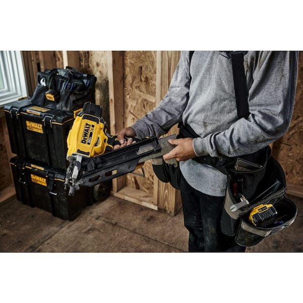DEWALT - 20-Volt 30° Cordless Framing Nailer (Tool-Only)