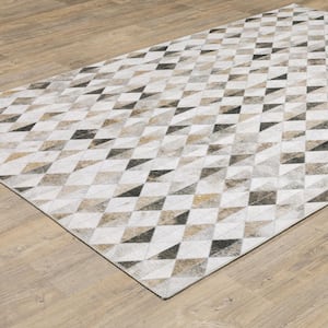 Mayberry Beige/Gray 5 ft. x 7 ft. Geometric Area Rug