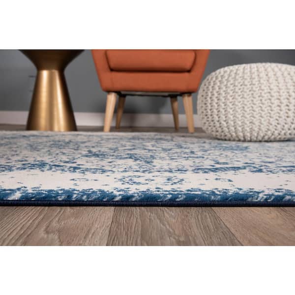 Traditional Distressed Medallion Runner Rug 2' x 7' Blue