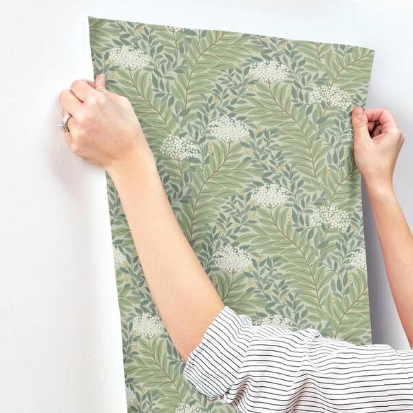 RIFLE PAPER CO. Highgrove Sage Green Metallic Non-Pasted Wallpaper