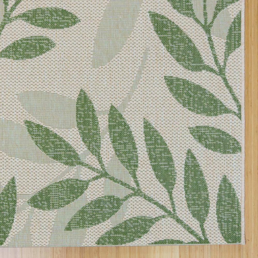 Large Beige and Green Synthetic Flatweave Outdoor Rug