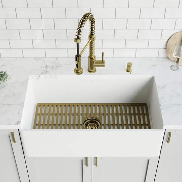 https://images.thdstatic.com/productImages/273050aa-6b2d-5c39-945f-b42f8cbb974f/svn/vigo-sink-grids-vgsg3318mg-e1_600.jpg