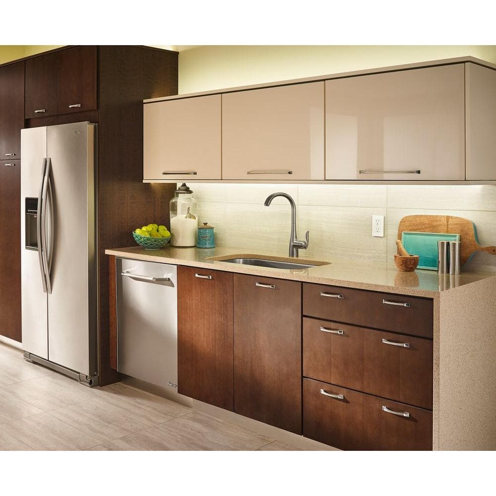 Legrand 15 Amp Tamper Resistant GFCI Outlet with USB Ports and Wall Plate
