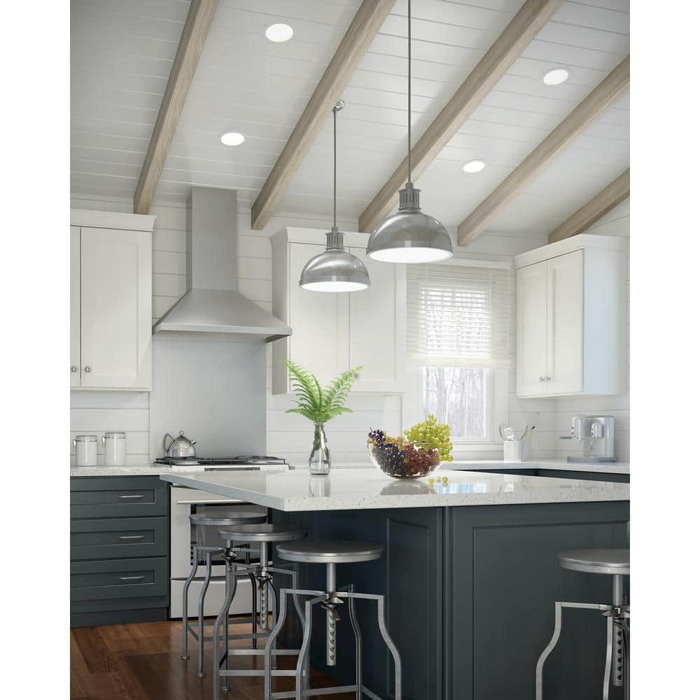 Sleek White Aluminum Traverse LED Downlight for Indoor/Outdoor Use