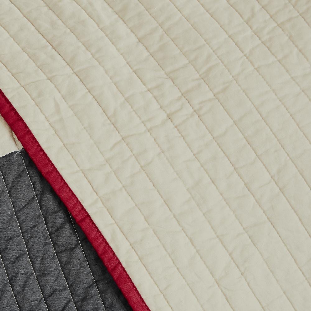 Red Cotton Reversible King Quilt Set with Shams