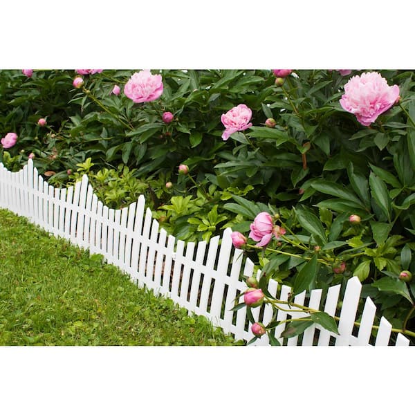 18 in. H 36 in. W White Wood Picket Garden Fence