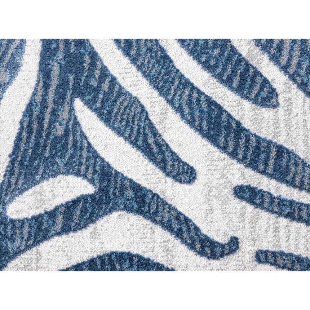 Nova Blue and White 4' x 6' Synthetic Zebra Print Area Rug