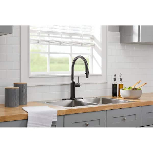 Upson Single-Handle Pull-Down Sprayer Kitchen Faucet in Black Stainless