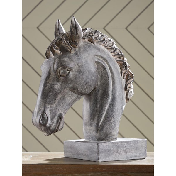 Carnlow Gray 16.4 in. x 20 in. Horse Plastic Horse
