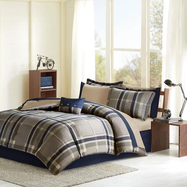 Intelligent Design Roger 7-Piece Navy Multi Microfiber Twin XL Plaid Stripe Print Antimicrobial Bed in a Bag