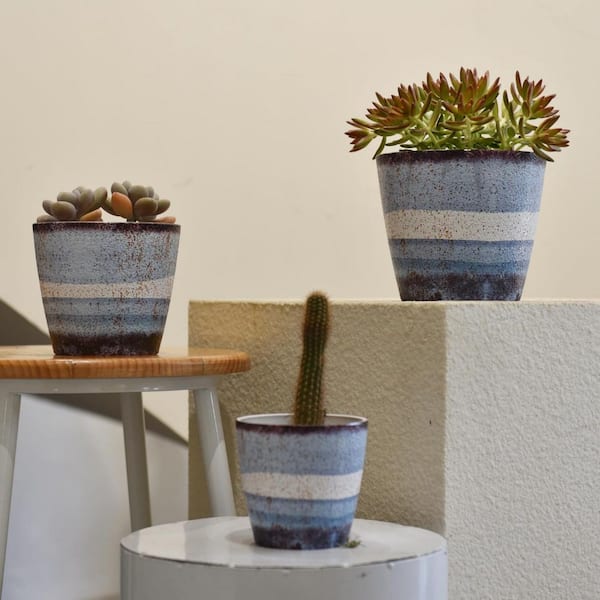 bottom watering plant pots GAOMON 30" Tall Planter Set of 2,Heavy Duty Tall Planter,High Front Porch Planter Pots with Drainage Holes&Water Level Monitor&Inner Bucket, Automatic