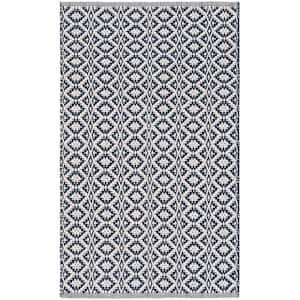Montauk Ivory/Navy 3 ft. x 4 ft. Solid Area Rug