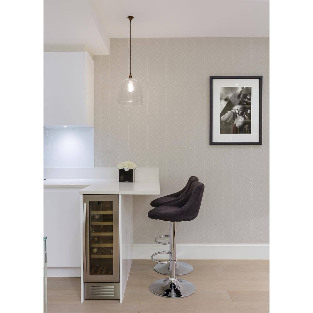 Mauve and White Non-Woven Trellis Wallpaper