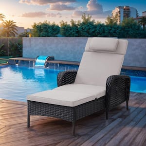 Brown 2-Piece Wicker Outdoor Chaise Lounge with Olefin Beige Cushions for Poolside and Patio