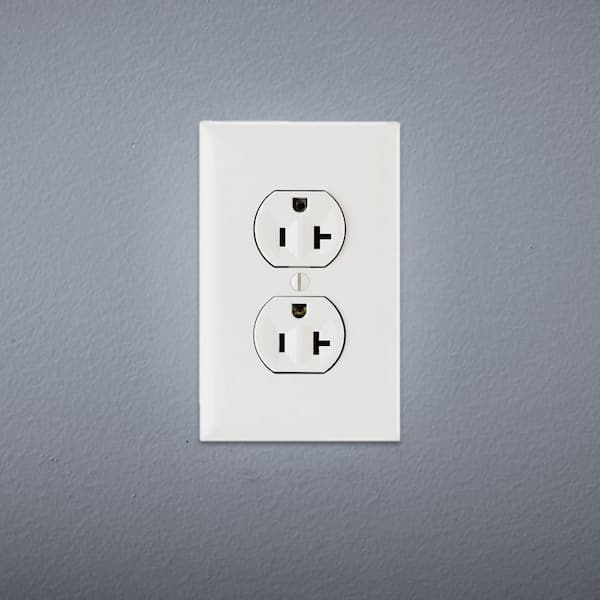 Pass and Seymour 20 Amp 125-Volt Tamper Resistant Commercial Grade Backwire Duplex Outlet, White (10-Pack)