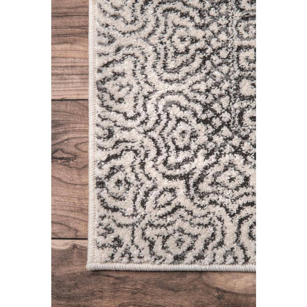 Exie Light Gray Moroccan Geometric 3x5 Area Rug
