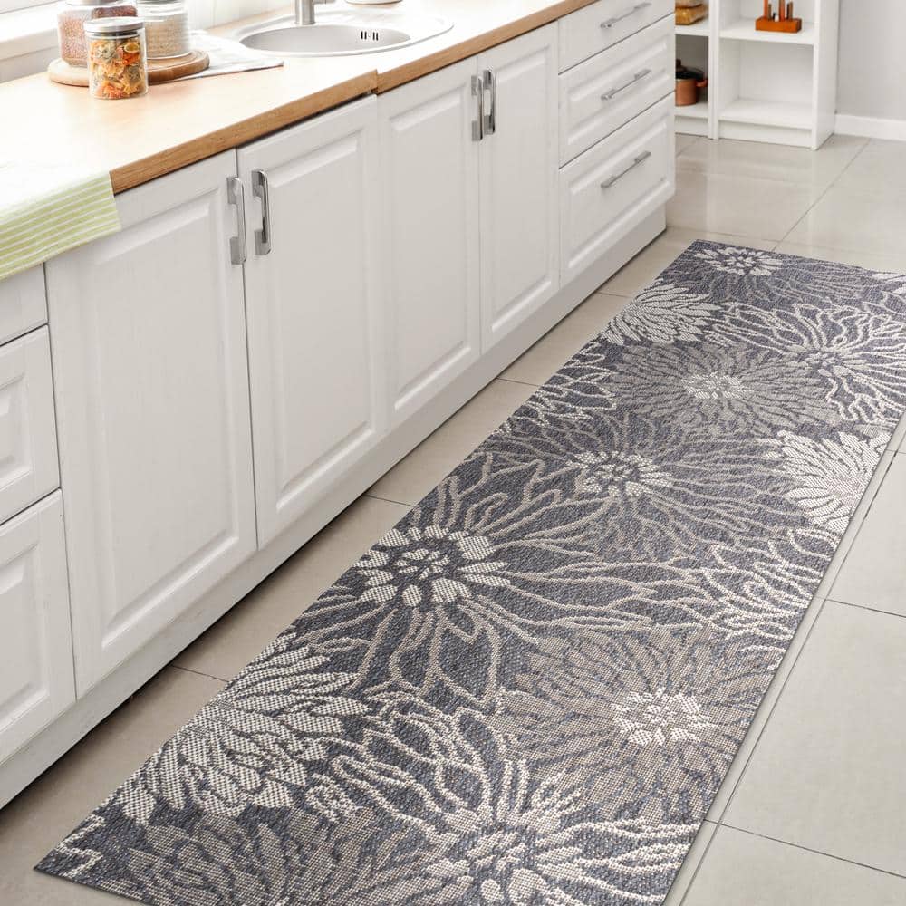 Gray Floral Synthetic Flat Woven Reversible Area Rug