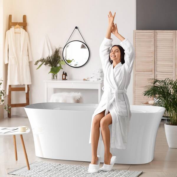 Getpro 67 in. Acrylic Flatbottom Freestanding Soaking Bathtub in White