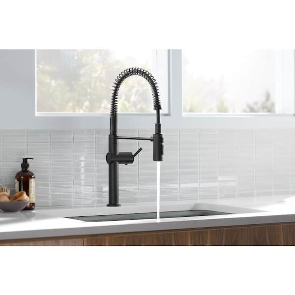 Crue Semi-Professional Single-Handle Pull-Down Sprayer Kitchen Faucet in Matte Black