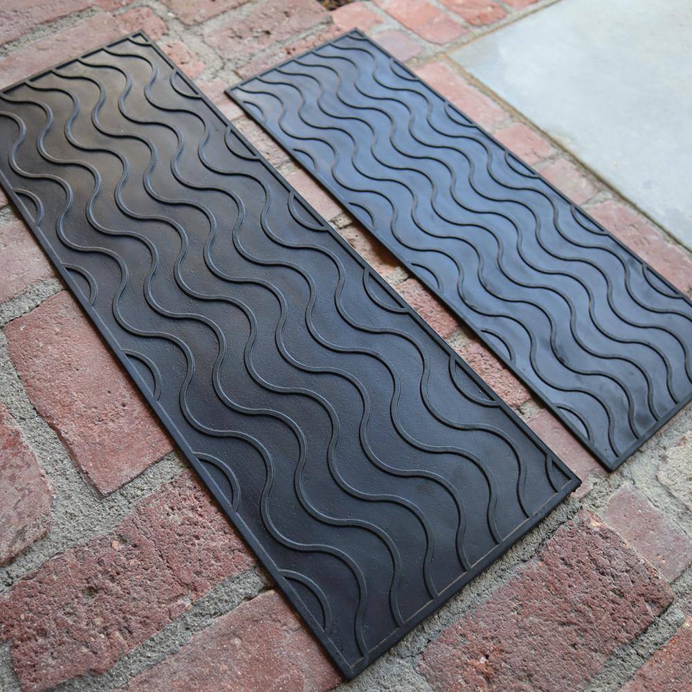Waves Black Rubber Non-Slip Stair Treads - 9.75" x 29.125" - 6 Pack