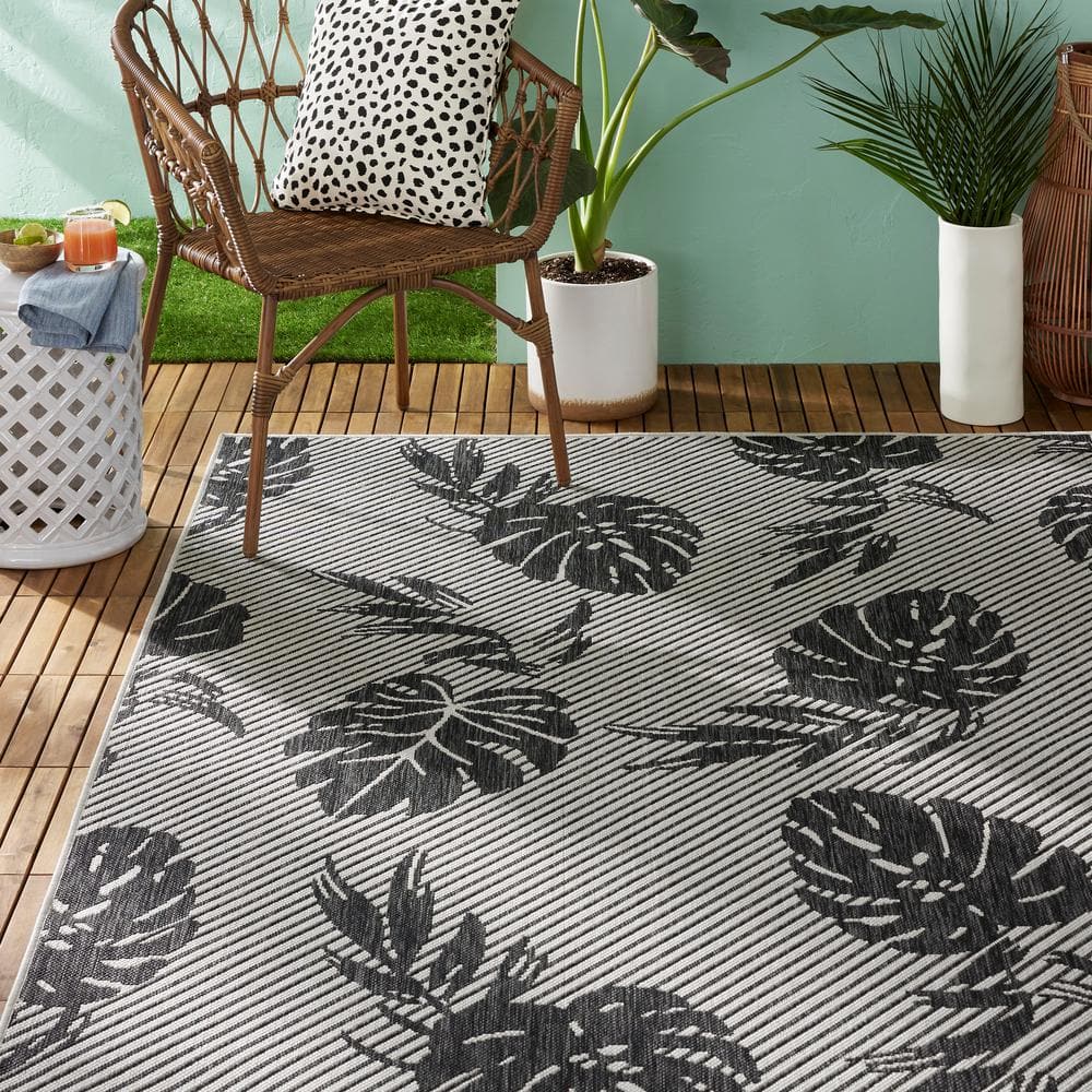 Tropical Island Vibes Silver-Black Synthetic 8' x 10' Area Rug
