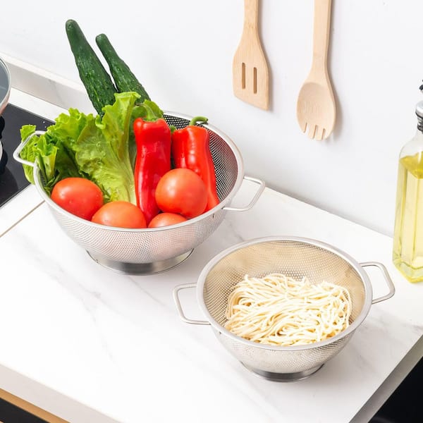 Silver 3 qt. Stainless Steel Colander with Riveted Handles, Strainer for Kitchen Food, Dishwasher Safe (Set of 1)