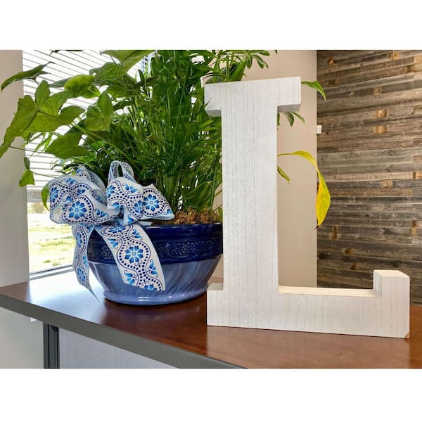 HomeRoots 16 in. Distressed White Wash Wooden Initial Letter L Specialty Sculpture