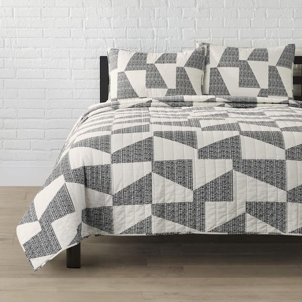 NY&CO Home Idge 3 Piece Quilt Set Y-Shaped Geometric Pattern