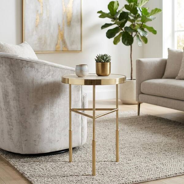 Liv & Skye 14 in. W x 21.75 in. H White/Gold Round Metal Accent
