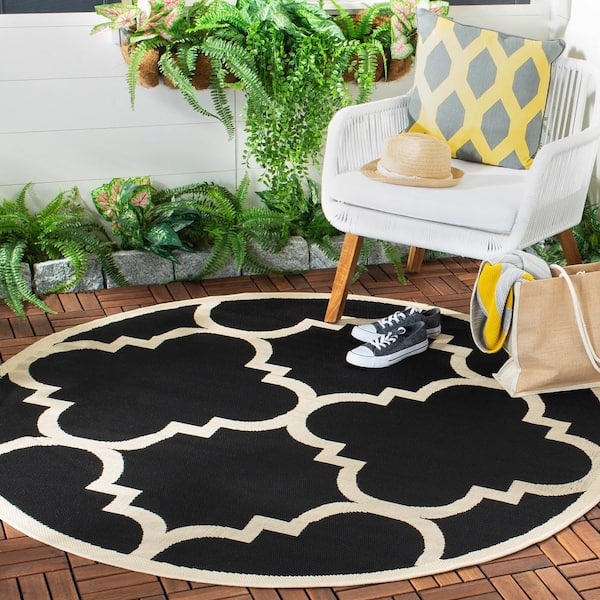 Courtyard Black/Beige 5 ft. x 5 ft. Round Geometric Indoor/Outdoor Patio  Area Rug