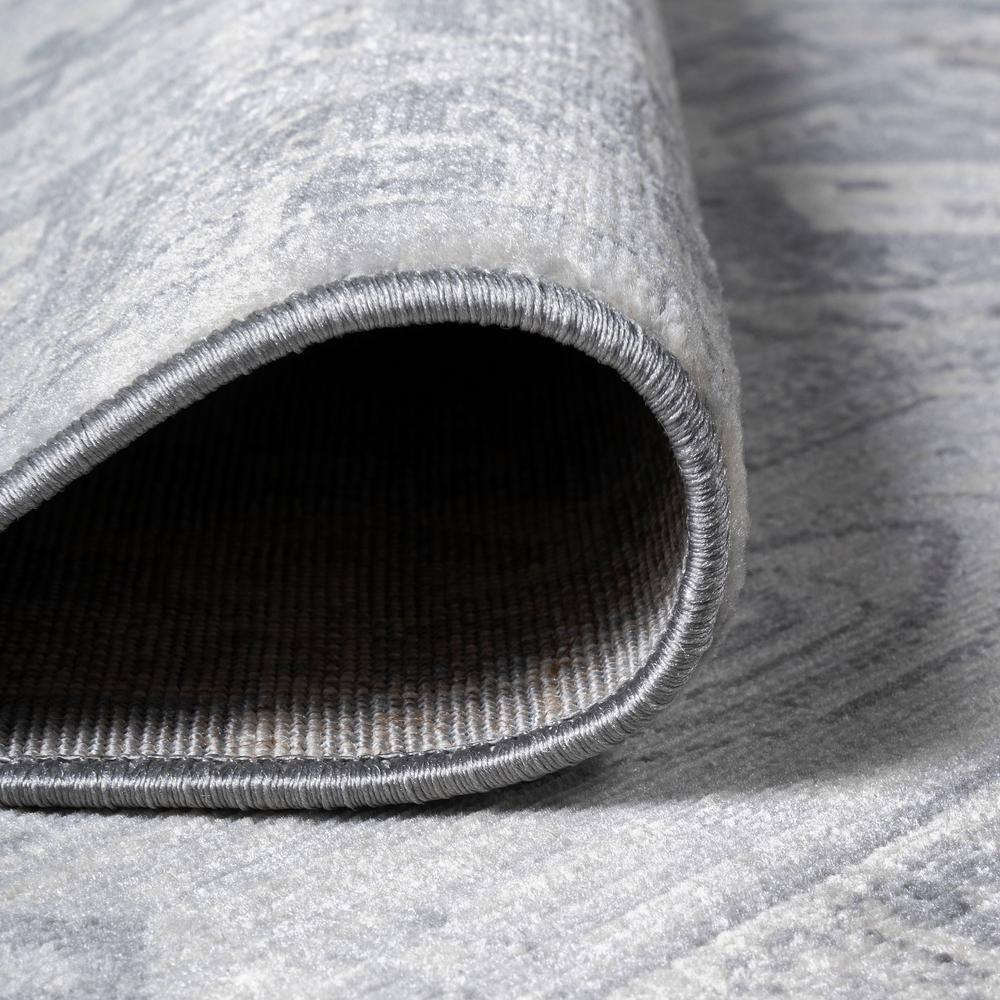 Elegant 8' Gray Square Synthetic Reversible Area Rug