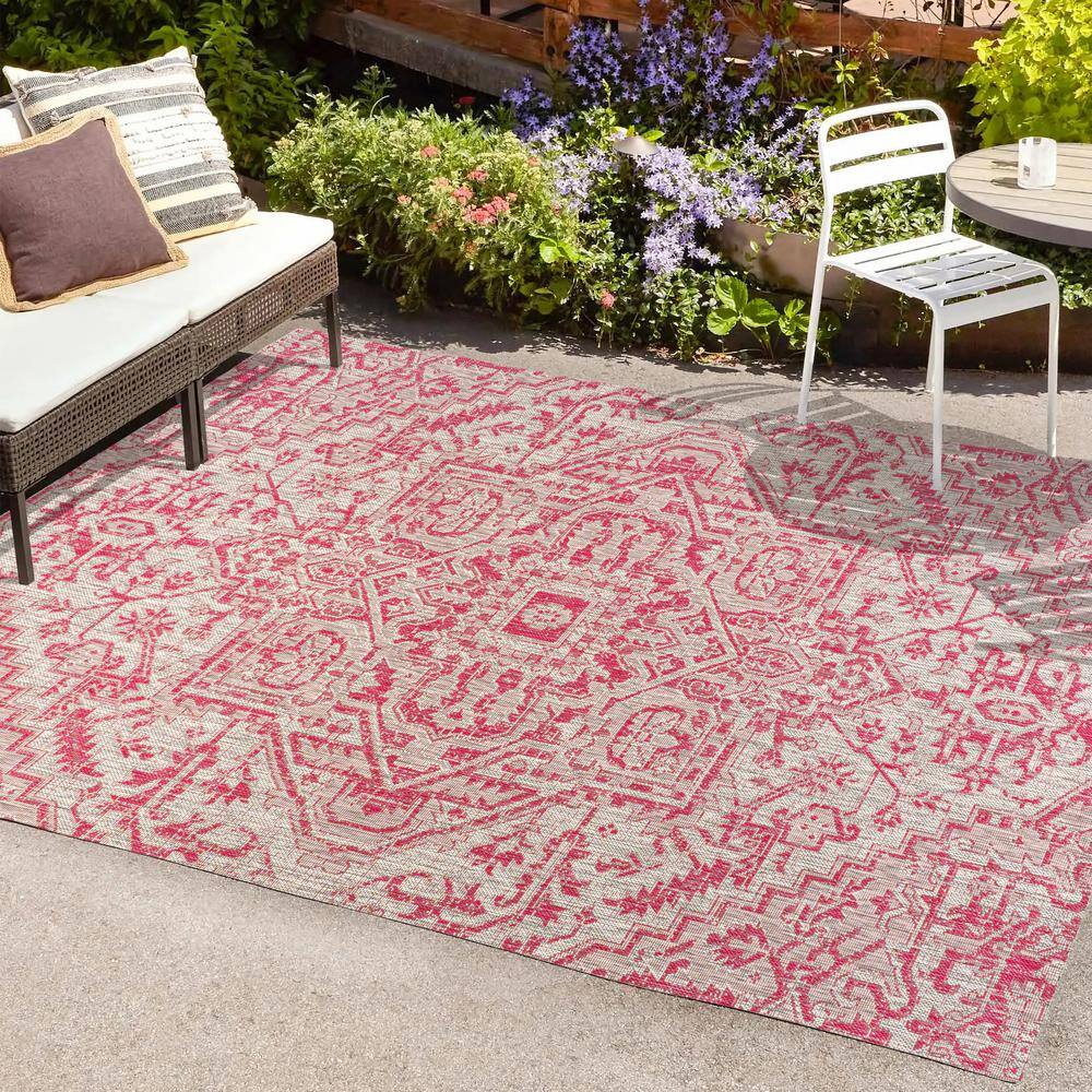 https://images.thdstatic.com/productImages/2871ec01-3891-41c5-8c14-7b8c58dd16e3/svn/light-gray-fuchsia-jonathan-y-outdoor-rugs-smb105f-3-64_1000.jpg