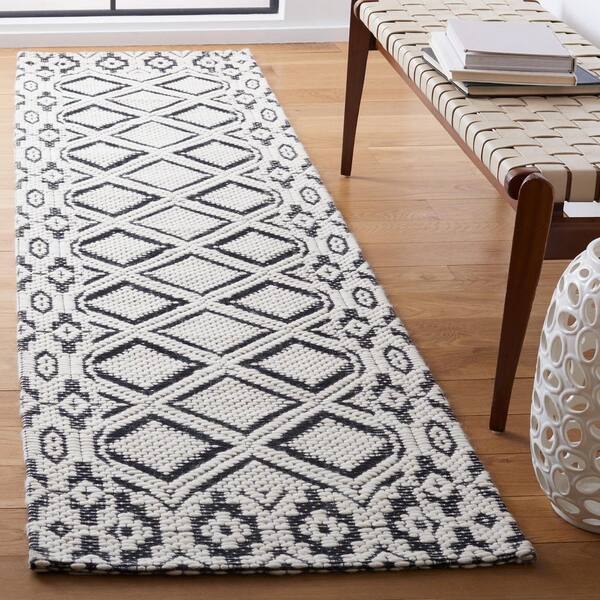 Vermont 2 ft. x 8 ft. Ivory/Black Geometric Border Diamond Runner Rug