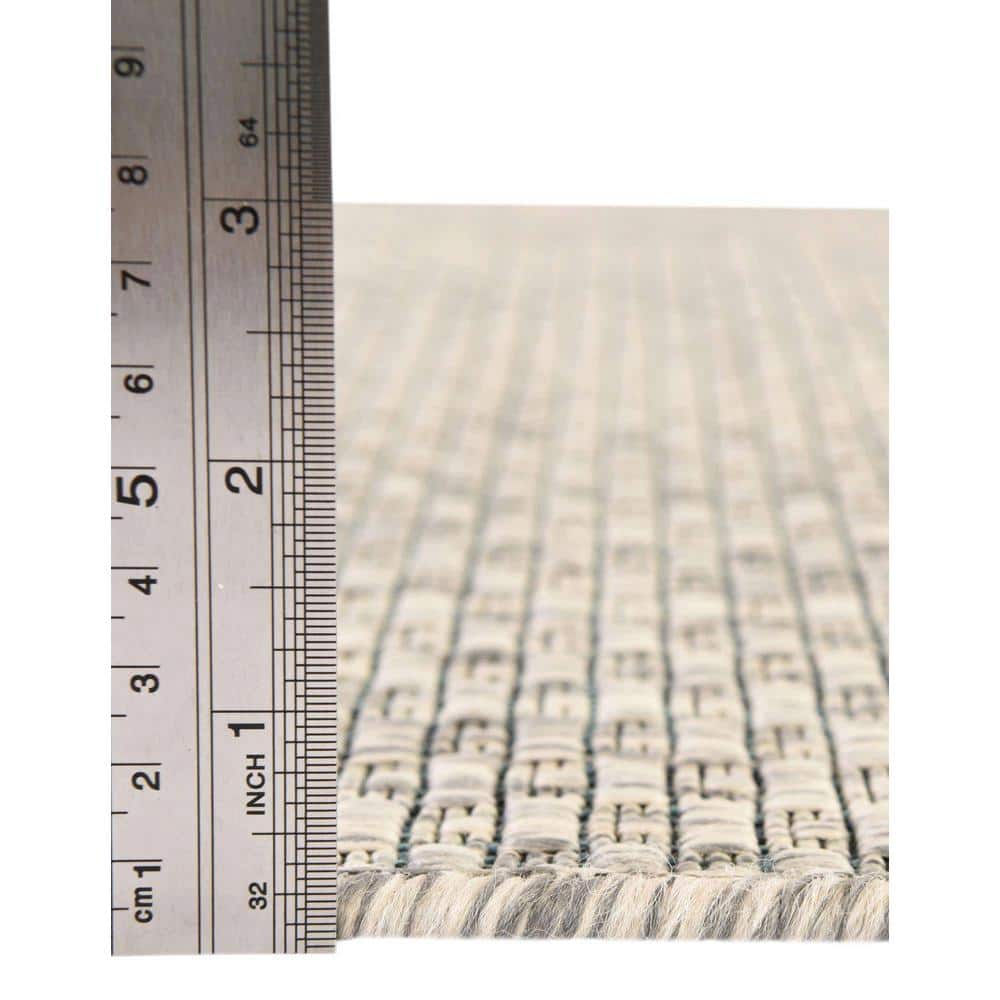 Light Gray 8' Square Stain-Resistant Outdoor Rug