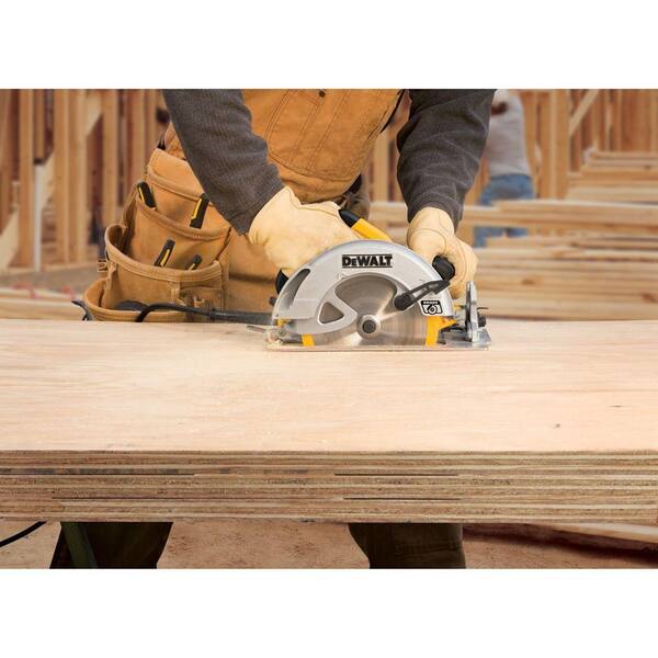 Reviews for DEWALT 15 Amp 7 1 4 in. Lightweight Circular Saw with Electric Brake Pg 5 The Home Depot