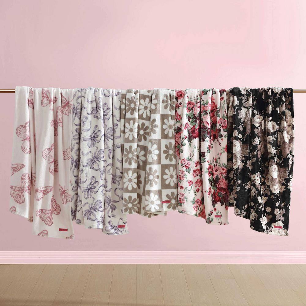 Vintage Floral Black Ultra Soft Fleece Throw Blanket