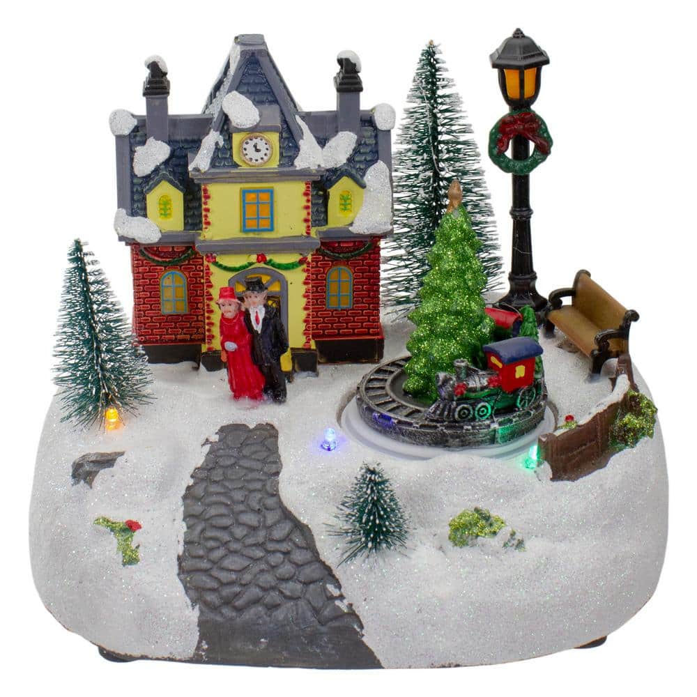 Christmas Scene Village Houses LED Lighted Railway Station with Running Train Christmas Village Collection Decor Ornament Xiaoling