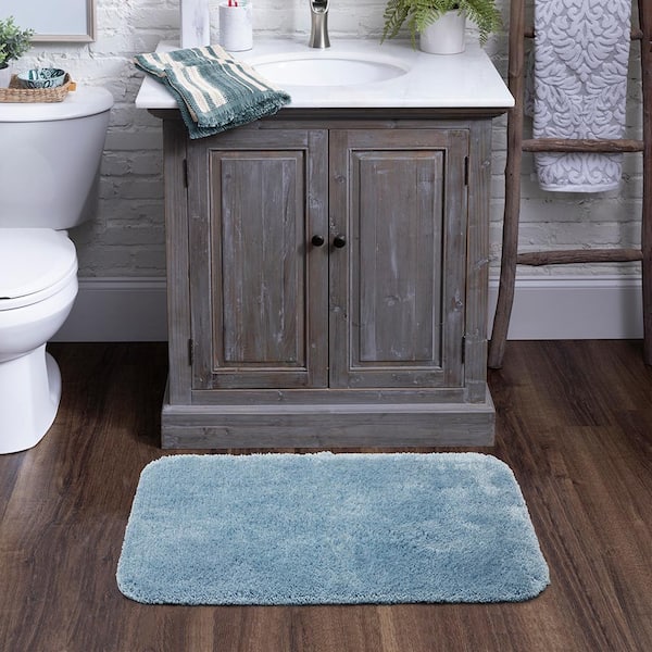 New Regency Diamond Blue 24 in. x 40 in. Polyester Machine Washable Bath Mat
