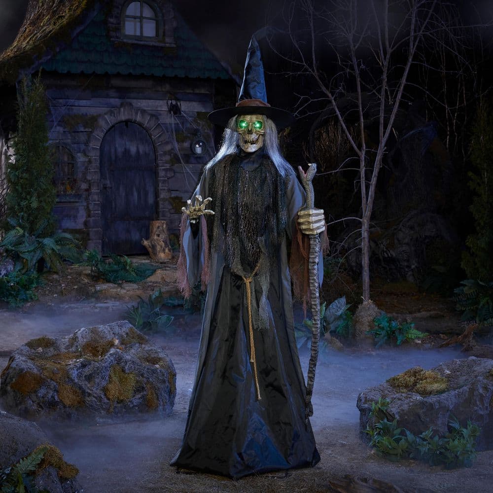 Home Accents Holiday 7 FT Wicked Woods Animated LED Macabre Witch