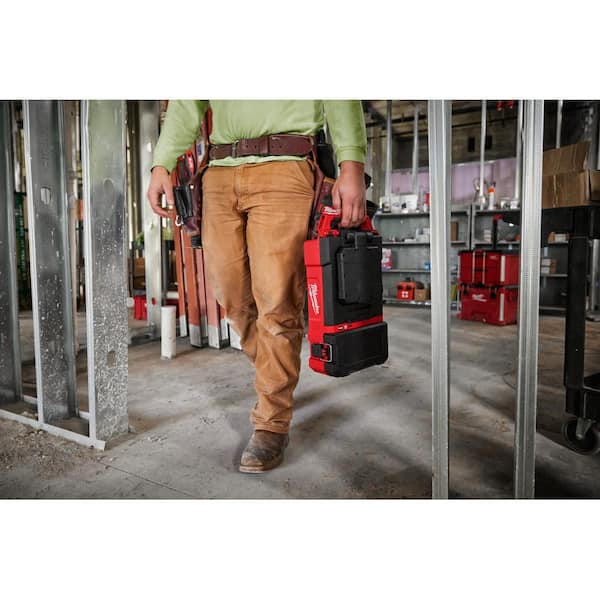 Milwaukee - M12 12V Lithium-Ion Cordless PACKOUT Flood Light w/USB Charging and M12 XC 4.0 Ah Battery Pack