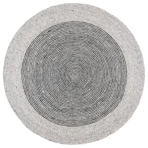 Braided Gray/Black 7 ft. x 7 ft. Round Striped Area Rug