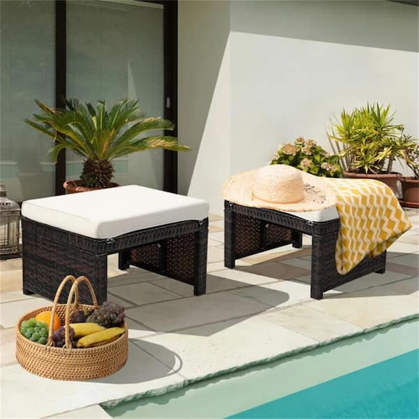 Cubilan White Wicker Outdoor Footstool without Umbrella Storage Stool