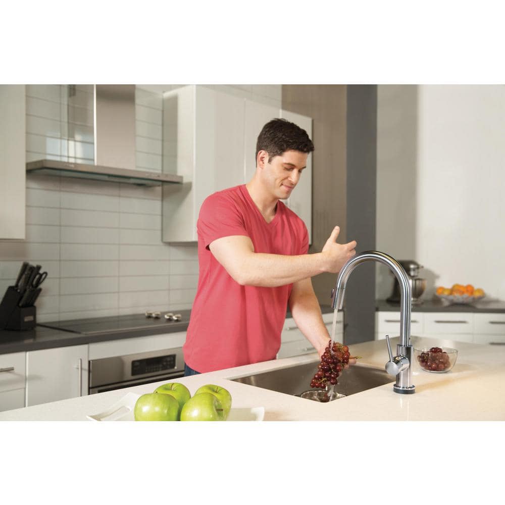 Stainless Steel Modern Pull-Down Kitchen Faucet with Spray