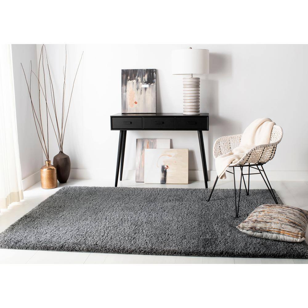 Elysian Gray 47" Round Synthetic Shag Area Rug