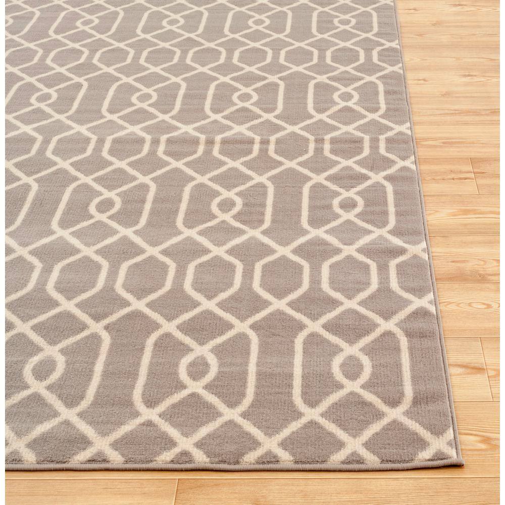 Easy-Care Modern Trellis Gray 5' x 7' Synthetic Area Rug