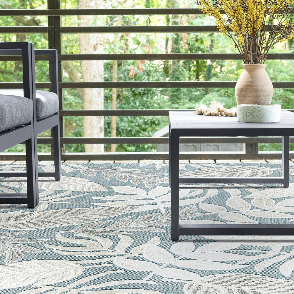 Aqua Floral Bliss 5' x 7' Synthetic Reversible Area Rug
