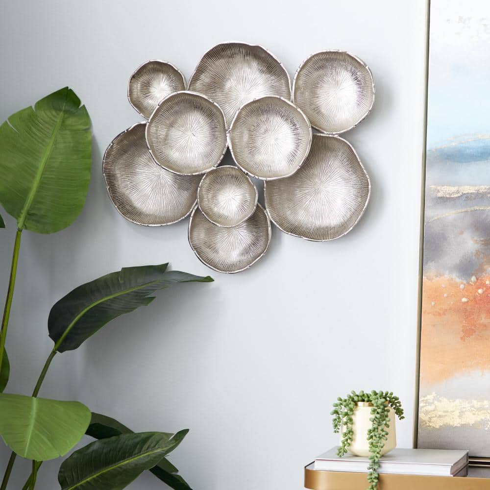 Litton Lane Abstract Round Silver Metal Wall Decor, 24 x 20 74339 - The Home  Depot