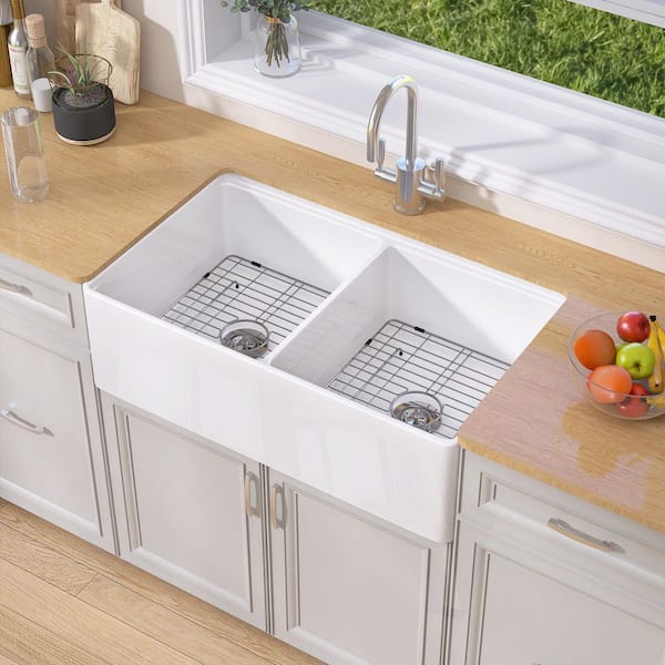Getpro 33 in. L x 20 in. W Undermount Workstation Dual Mount Double Bowl White Fireclay Farmhouse Kitchen Sink with Accessories