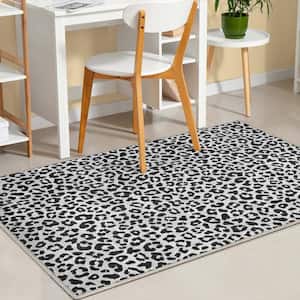 Gray 3 ft. 3 in. x 5 ft. Animal Prints Leopard Contemporary Pattern Area Rug